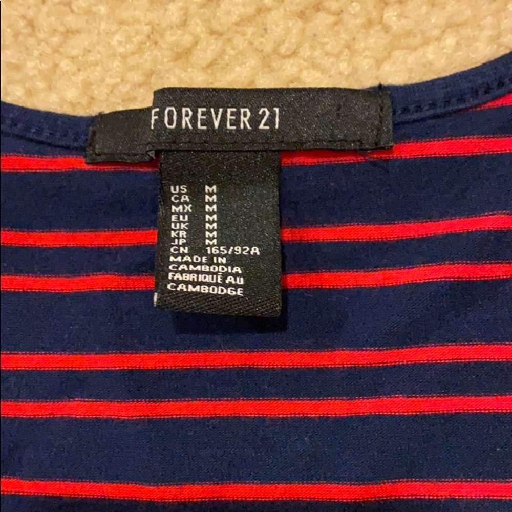 Navy and red crop top tee - Picture 3 of 3
